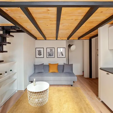 דירה Guesthost - Porta Venezia Modern Loft - The Door