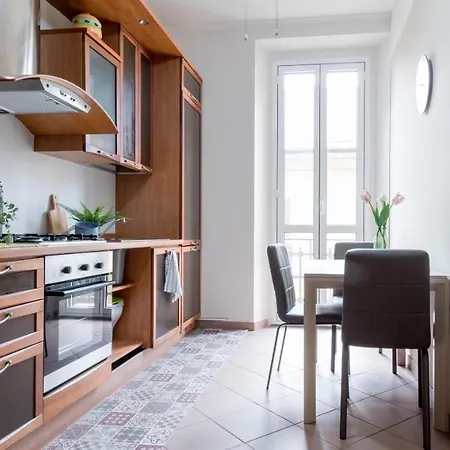 Апартаменты Joivy Elegant 1-br Flat Next To Centrale Милан