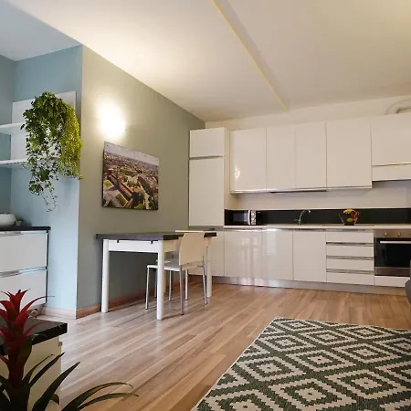 Rentopolis - Palazzo Candiani Διαμέρισμα