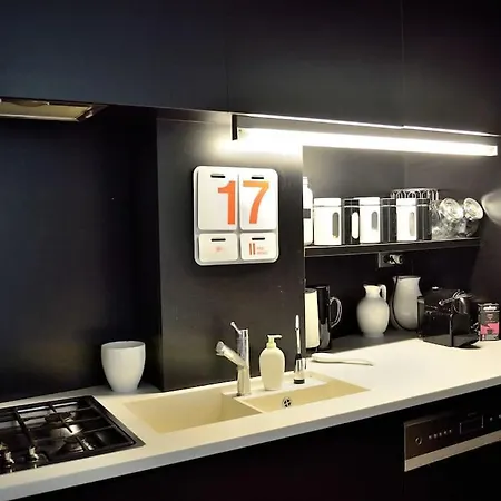 Youhosty - Del Lauro 6 Apartment *