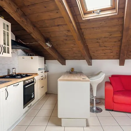 Elegant Loft With Wooden Ceilings- Isola District- Farini 27