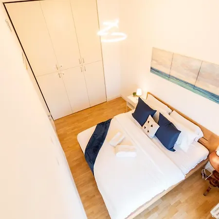 Due Passi Da Stazione Coffee + Wifi