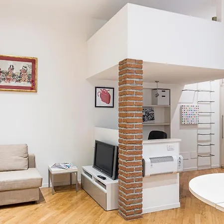 Upscale Urban Retreat In Porta Venezia *
