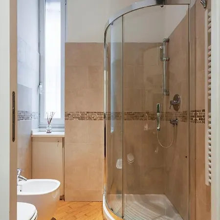 Upscale Urban Retreat In Porta Venezia 밀라노