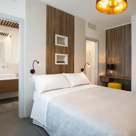 Enjoy Duomo - Flavio Baracchini 9 - 4* Mailand