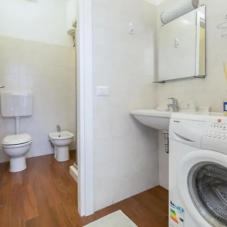 Alessia's Flat - Affori Apartment Milan