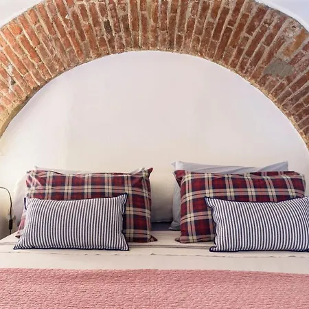 Apartment Plum Guide - Biscottino Milan