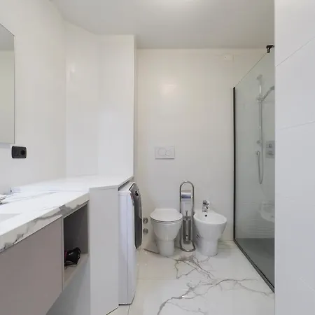 Apartment Duomo Luxury Iv Milan