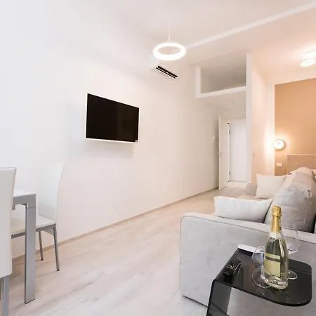 Magnoliaapartments - 18a Visconti Duomo Apartmán *