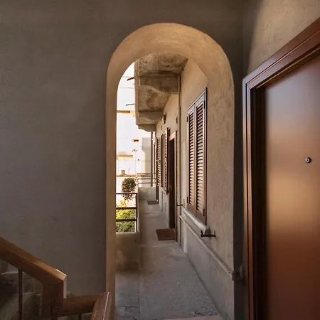 De Angeli Cozy Apartment- Youhosty