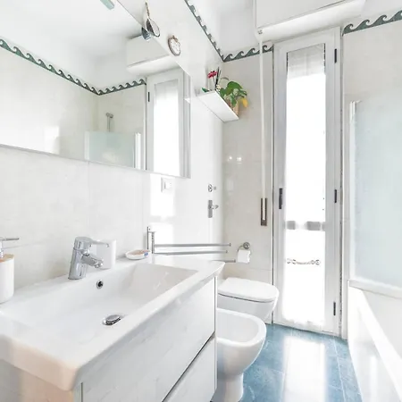 Precotto Comfortable Flat With Balcony * Milan