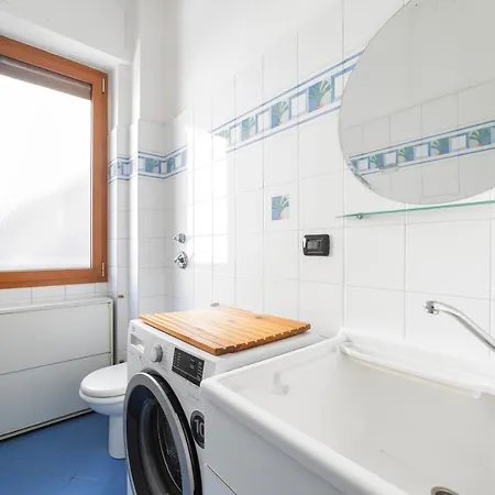 Cenisio M5 Lovely - With Balcony! *