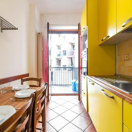 Cenisio M5 Lovely - With Balcony! *