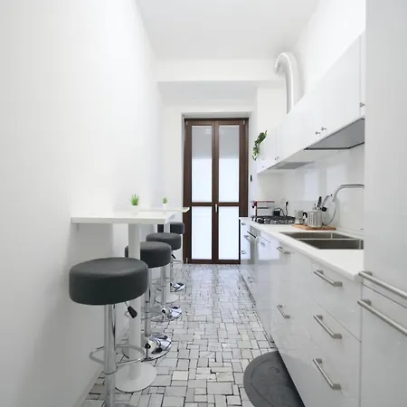 Executive 80 M2, 2floor, Quiet In Navigli-duomo * Milánó