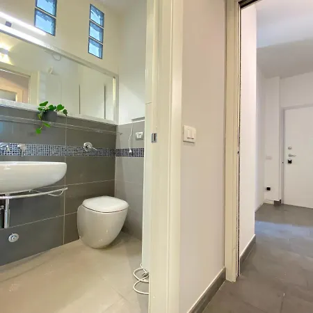 Bright 4-bedroom Near San Siro *