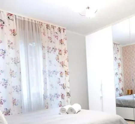 Apartment Comfortable Apartment Tea Town Milan