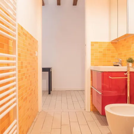 The Rent - Lovely One-bedroom In Porta Venezia Apartment