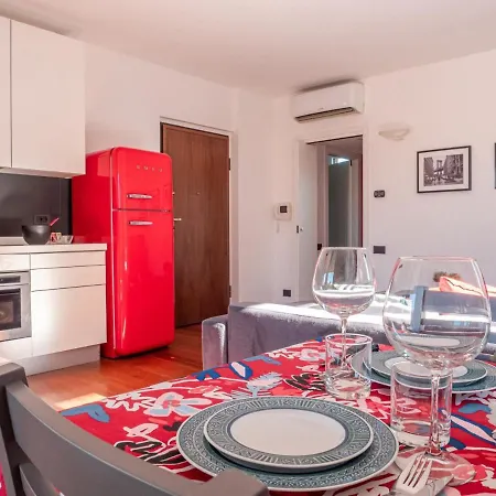 Appartement Bright One-bedroom With Terrace In *