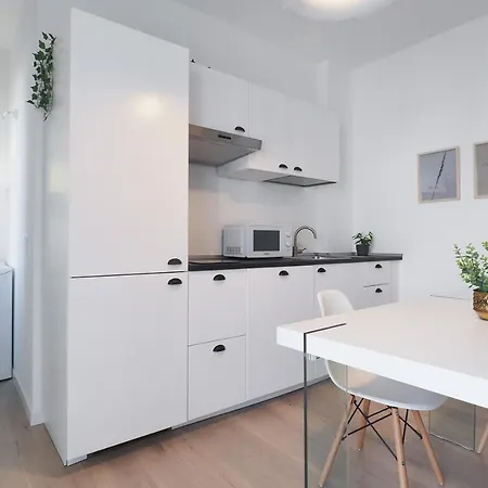 Primopiano - Napo Torriani דירה