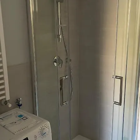 Appartamento Stilish Few Steps From The Underground Milano