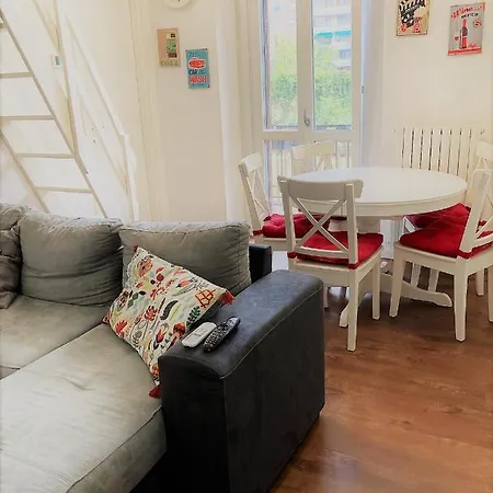 White Flat Puglie * ميلان