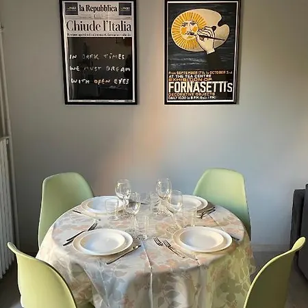 Appartamento Stilish Few Steps From The Underground *