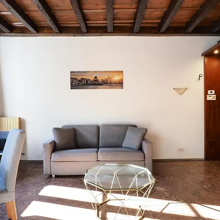 Apartamento Mila Magenta