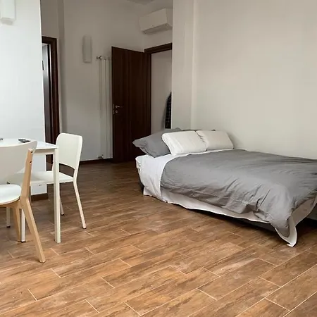 Alessia's Flat - Affori Milan