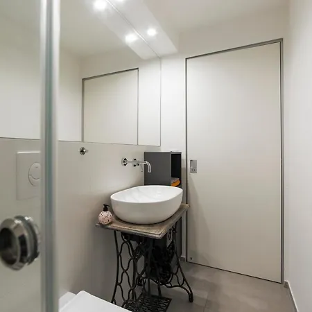 La Pampa New & Fully Refurbished Apt Apartment