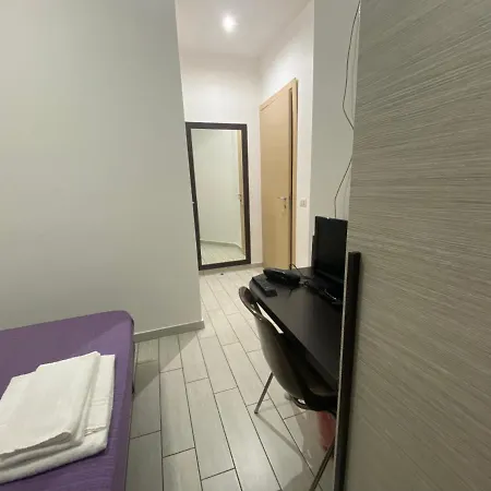 Poma Hotel מלון 3*