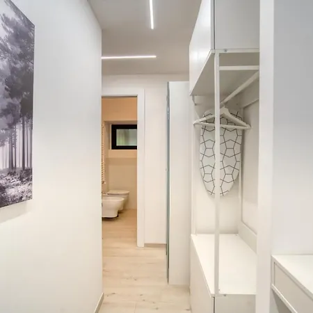Διαμέρισμα Suzzani 273 *
