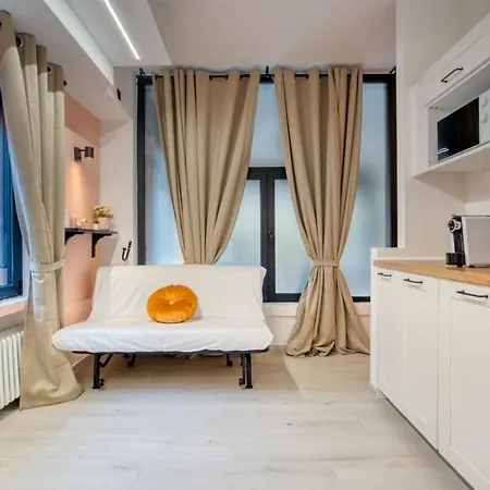 Διαμέρισμα Suzzani 273 *