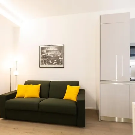 Gioia Short 밀라노