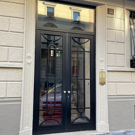 Lacaralele1 * 밀라노