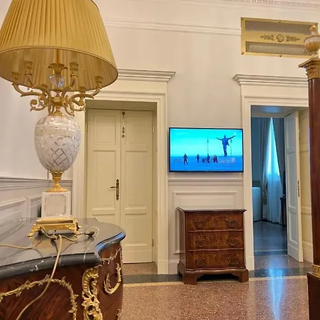 Cavoli A Merenda Suites Milán