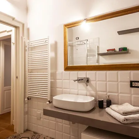 Corso Venezia, In Corte Esclusiva Riservata! شقة *
