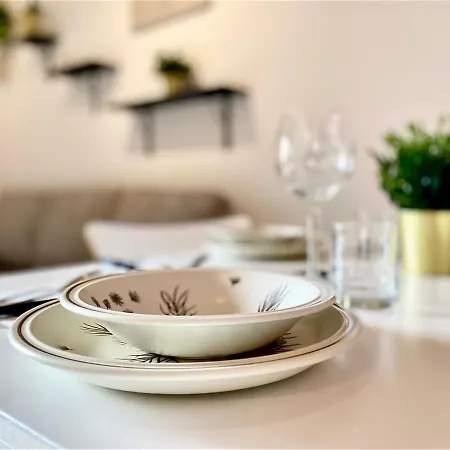 5 Minuti Dall'istituto Ortopedico Galeazzi - Silenzioso Con Cucina, Wifi E Netflix Appartamento Milano