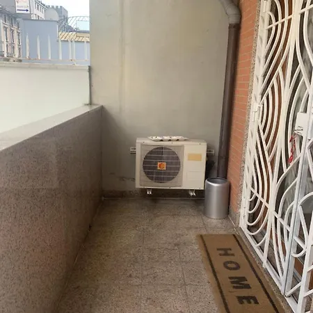 New Luxury Apartment, City Center Apartman Milánó