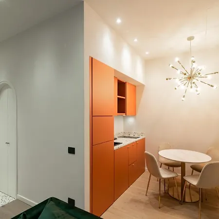 Youhosty - Borgonuovo 4 Apartman *