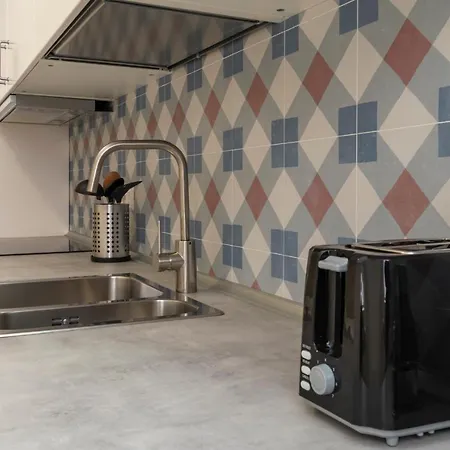 Joivy Modern 2bed Flat With Balcony, 250m From M5 Foppa And M2 Sant'agostino Апартаменты *