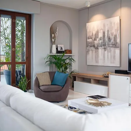 Stelvio Rooftop - Penthouse Skyline With Terrace And Jacuzzi Appartement Milan