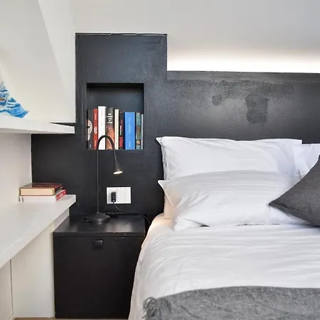 Luxury Attic With Jacuzzi In Navigli *