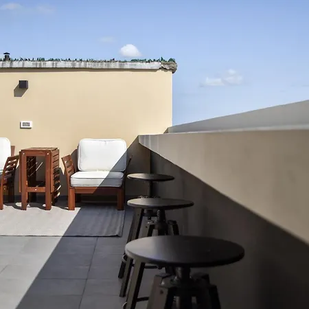 Luxury Attic With Jacuzzi In Navigli