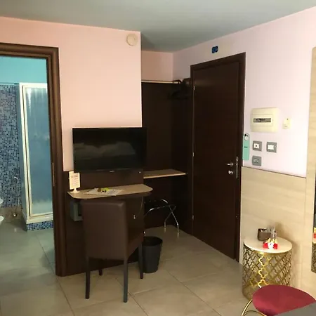 Villa Camilla Milano Metro 4 Affittacamere