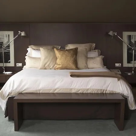 Four Seasons Hotel 5*