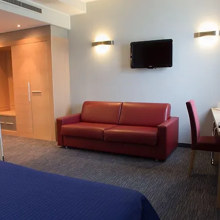 Hotel Sporting Cologno 4*