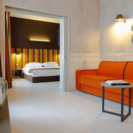 Отель Fifty House