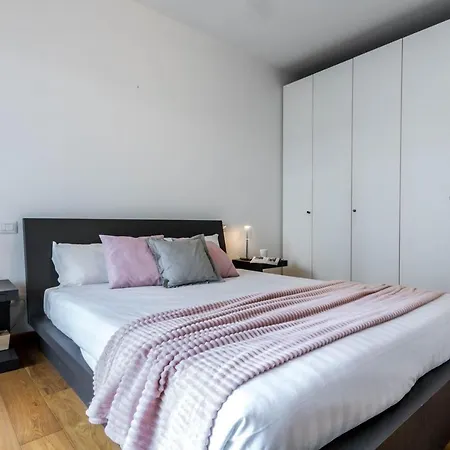 Joivy Superb Flat For 4 With Balcony Near Centrale Apartman