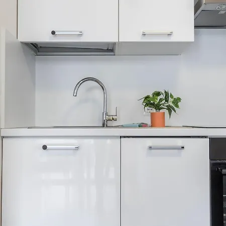 Joivy Superb Flat For 4 With Balcony Near Centrale * Milánó