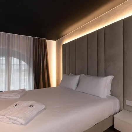 Brera Luxury Near Duomo With Wifi דירה *